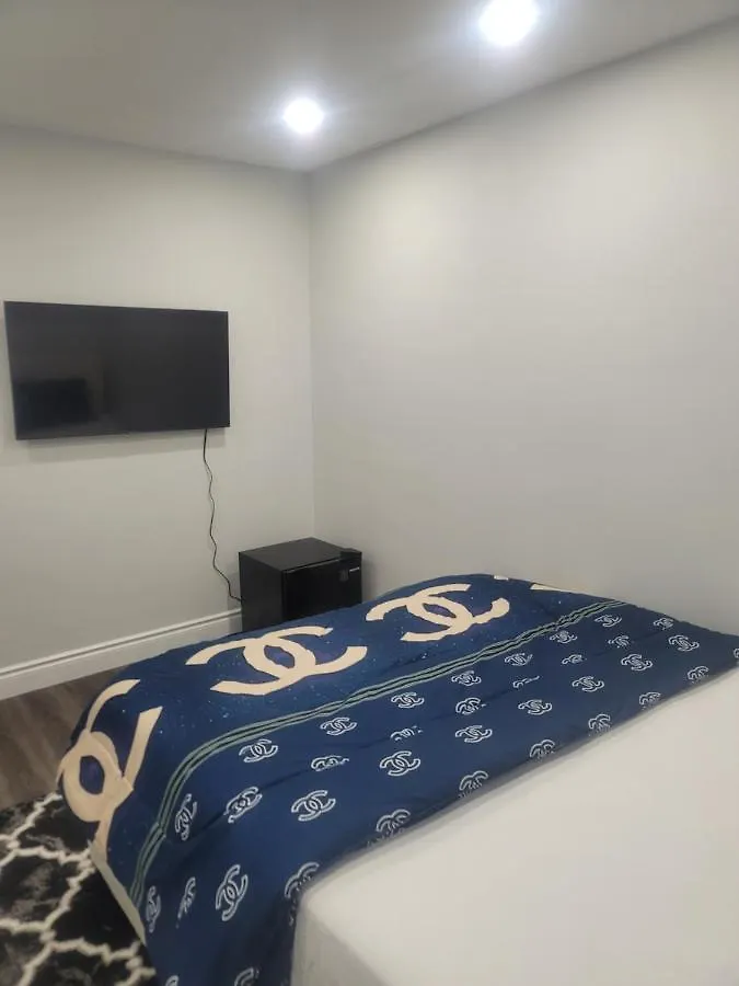 Homestay Treasure'S Lodge Mississauga